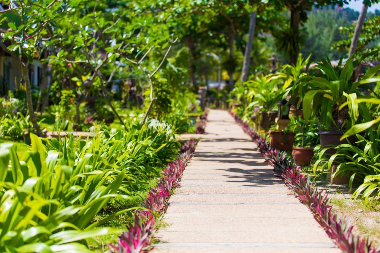 Andaman Bangtao Bay Resort Phuket Exterior photo