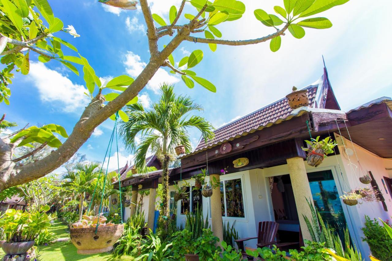 Andaman Bangtao Bay Resort Phuket Exterior photo